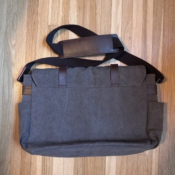 Haunted Mansion Limited Edition Disney Promo Messenger Bag- LIKE NEW!